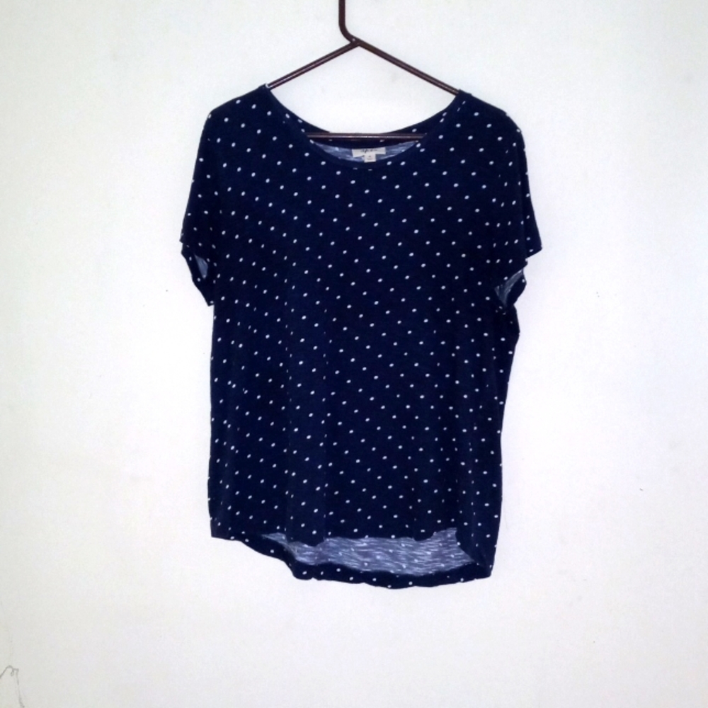🌱3/$10🌱 Dark blue polka dot shirt